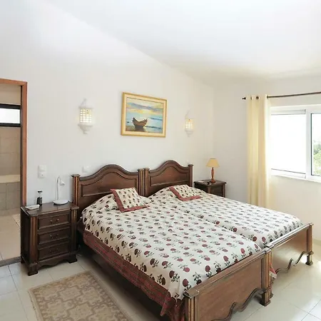 Rocha Brava Sleeps 6 Pool Air Con Wifi Villa