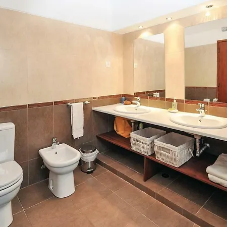 Rocha Brava Sleeps 6 Pool Air Con Wifi