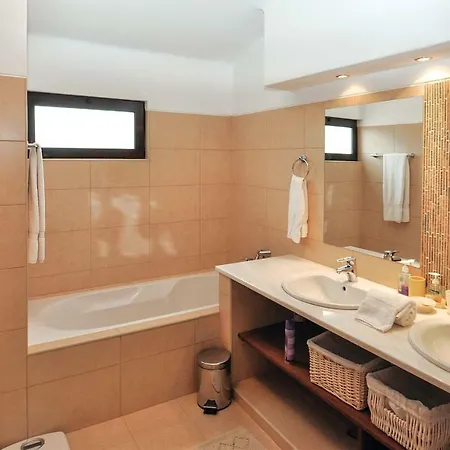 Villa Rocha Brava Sleeps 6 Pool Air Con Wifi